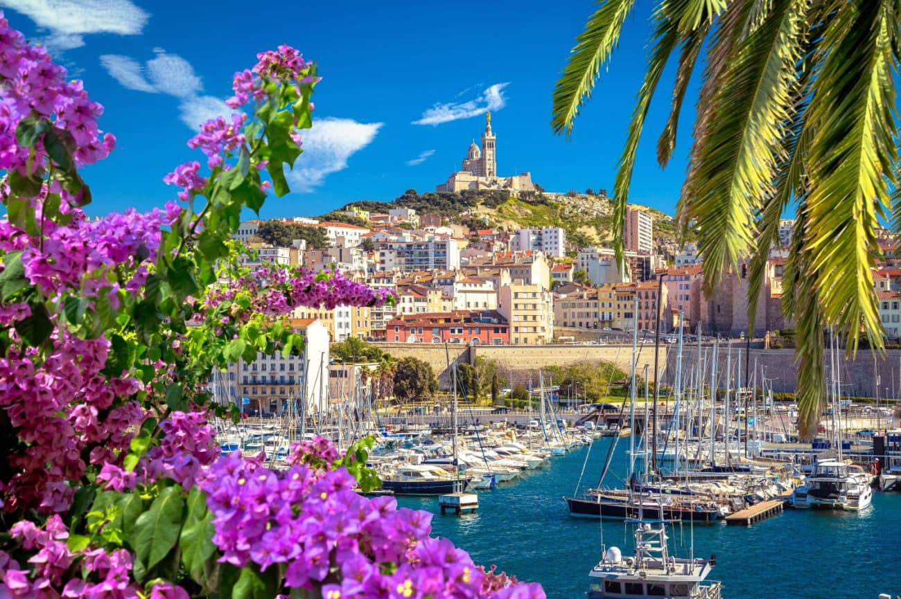 Chauffeur privé à Marseille – chauffeur privé transfert AXL Limousine